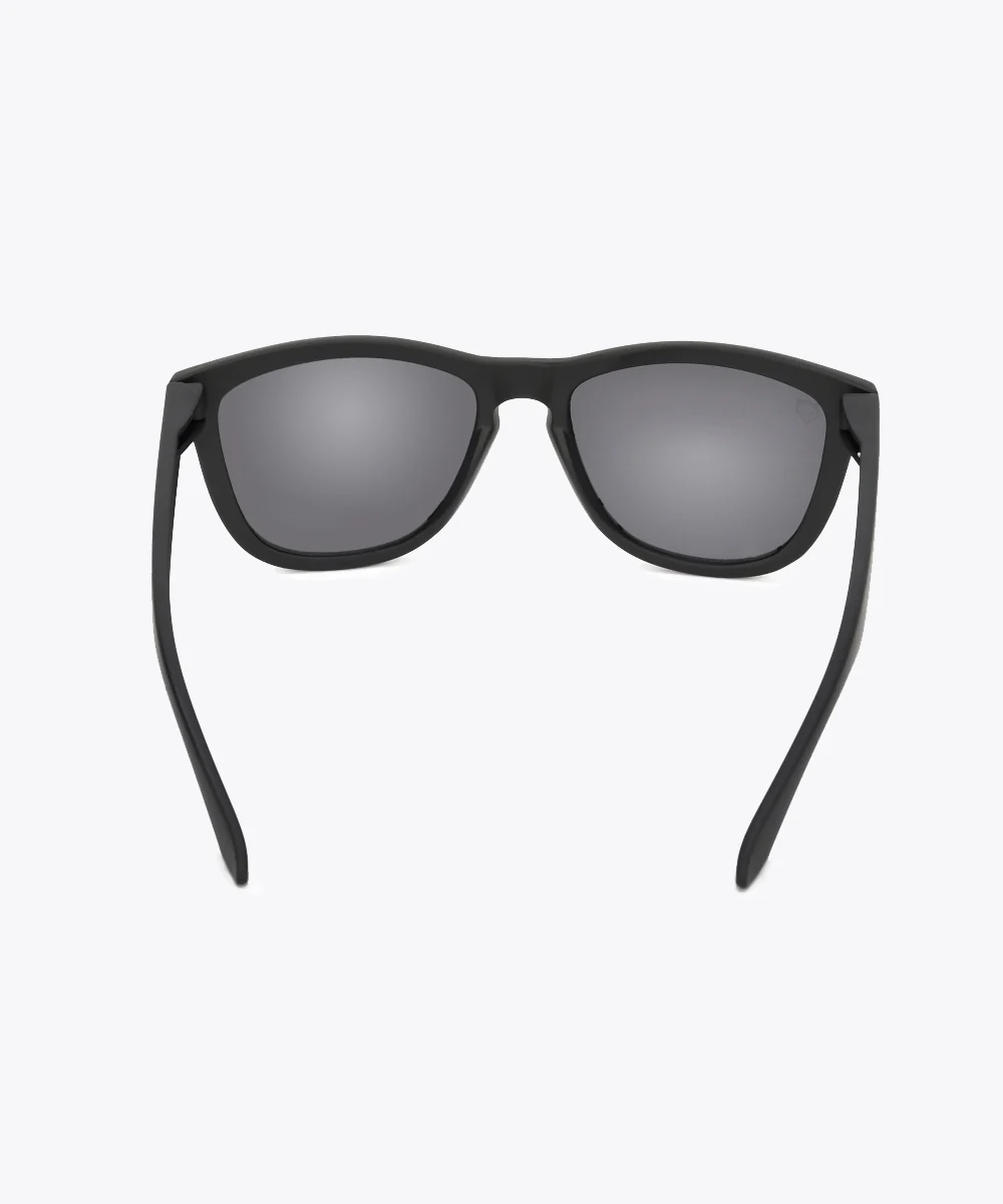 VOLK TAIGA CLASSIC MATTE, поляризационные солнцезащитные очки, вид сзади