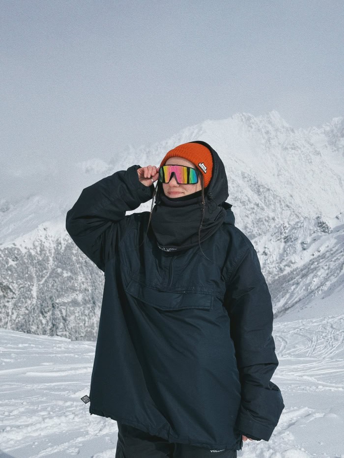 Защитные горнолыжные очки VOLK, стильный дизайн, солнцезащитные и UV-защита, для активного отдыха на снегу.